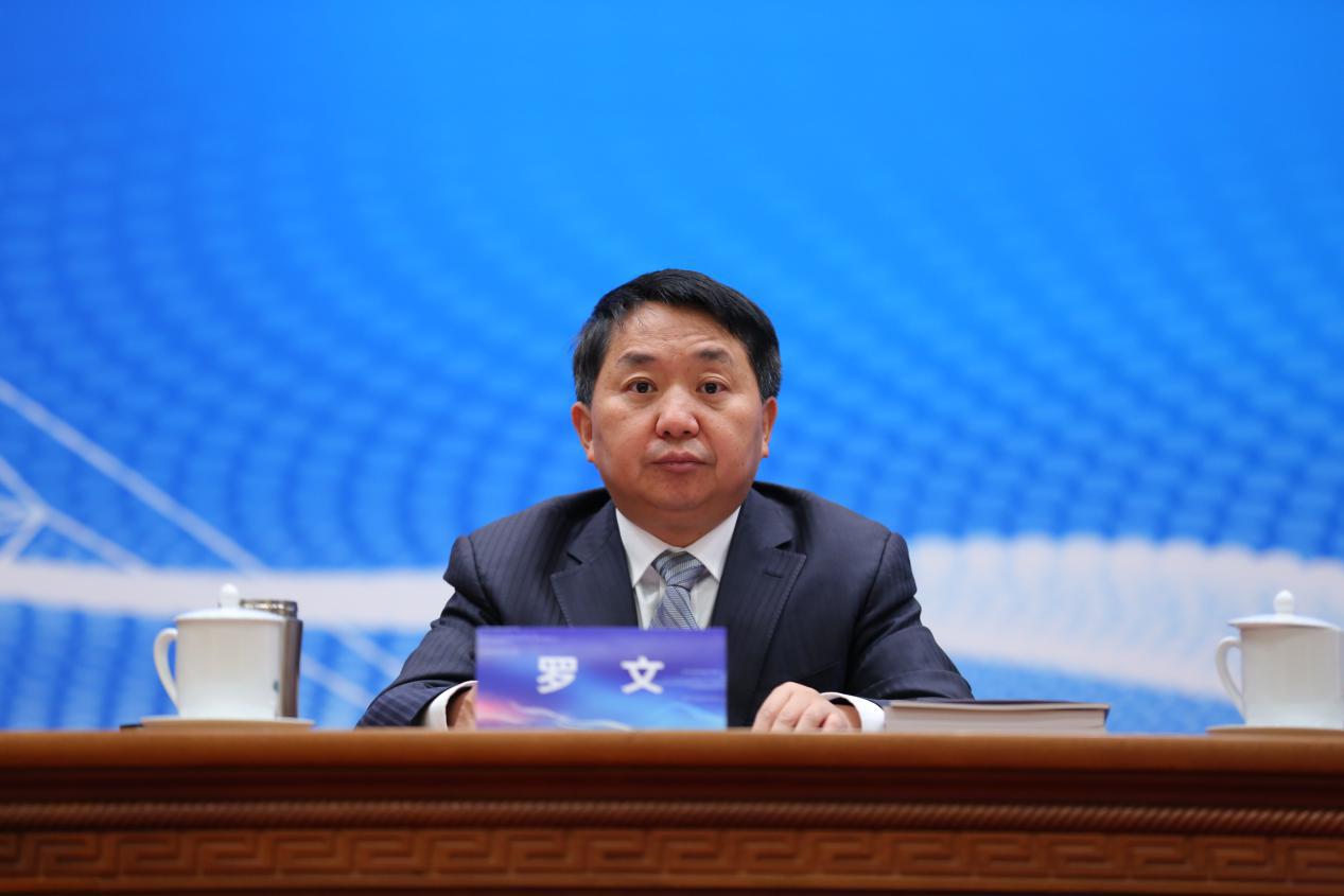 ���ĳ�ϯ�ǻ۽������ϲ�ҵ��չ��Ტ����